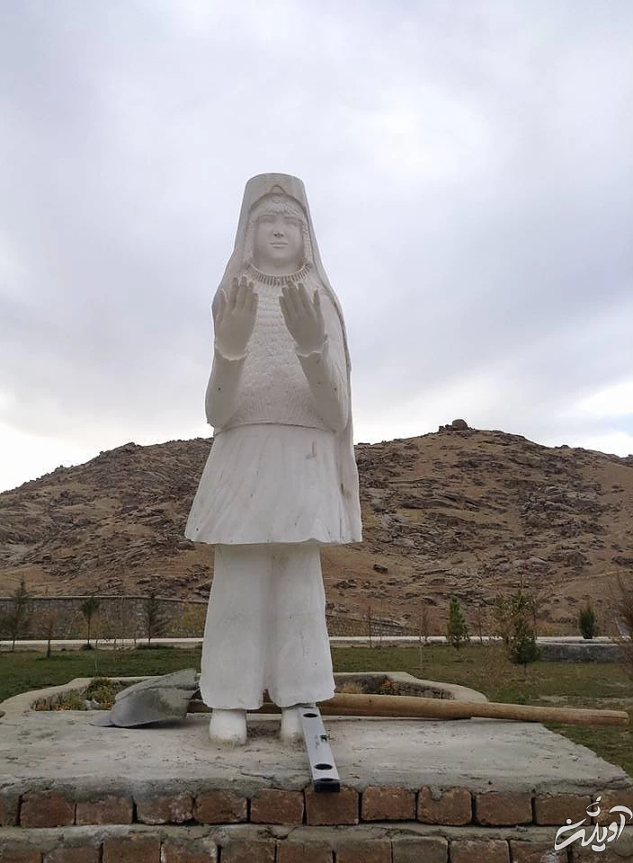 دختری که اسطوره افغان ها شد/ شیرین تن به اسارت نداد و خود را از کوه پایین انداخت